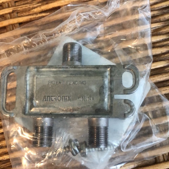 New Cable Splitters - Picture 3 of 4